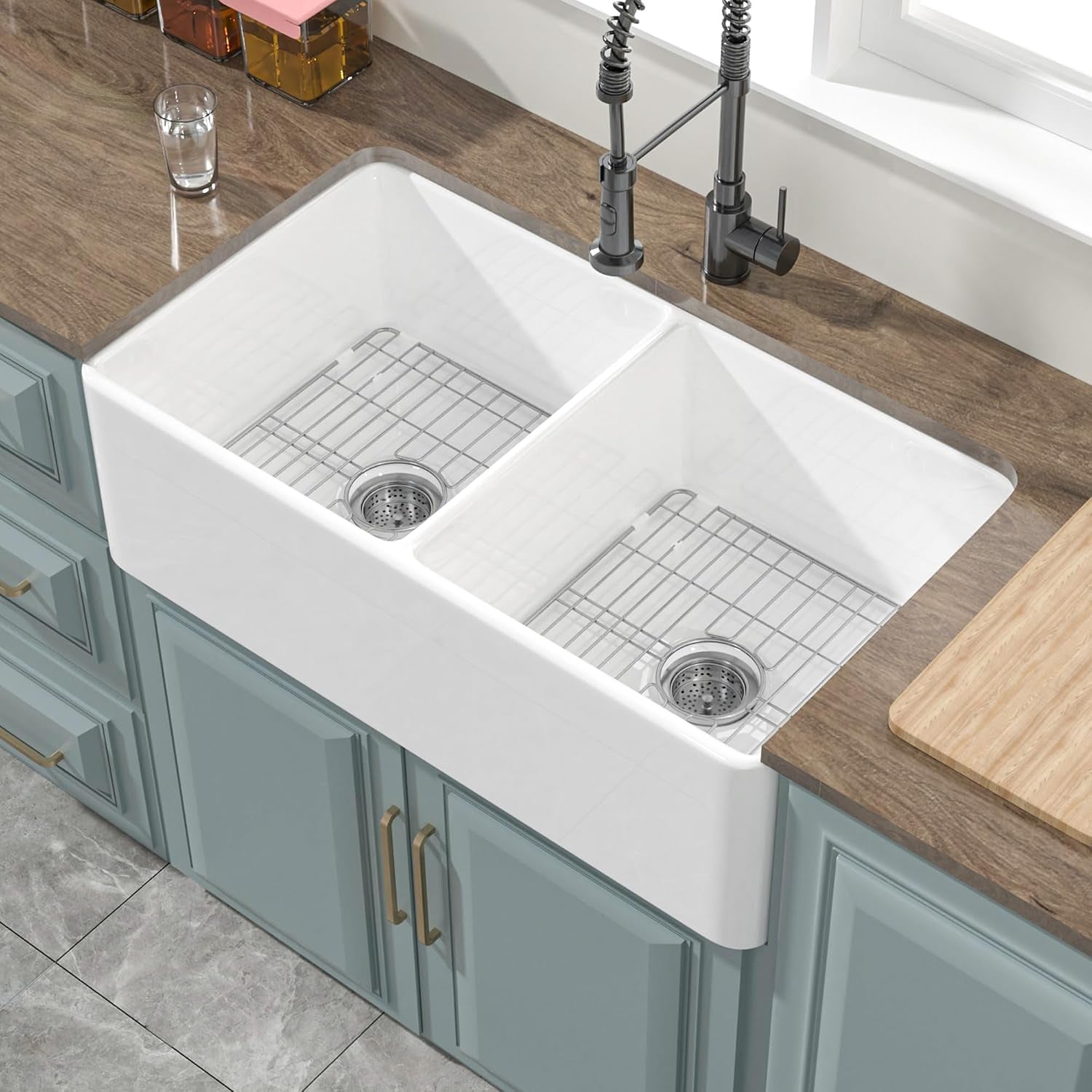 33" X 18" White Farmhouse Sink Double Bowl 50/50 for Kitchen | Fireclay Dual Bowl 50/50, Undermount Farm Style, Easy to Clean, Resistant to Stain,Chipping,Heat & Scratch. Non-Yellowing